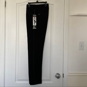 COPY - Nygard NWT black skinny, 2.5” slims